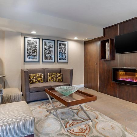 Best Western Carmel'S Town House Lodge Extérieur photo