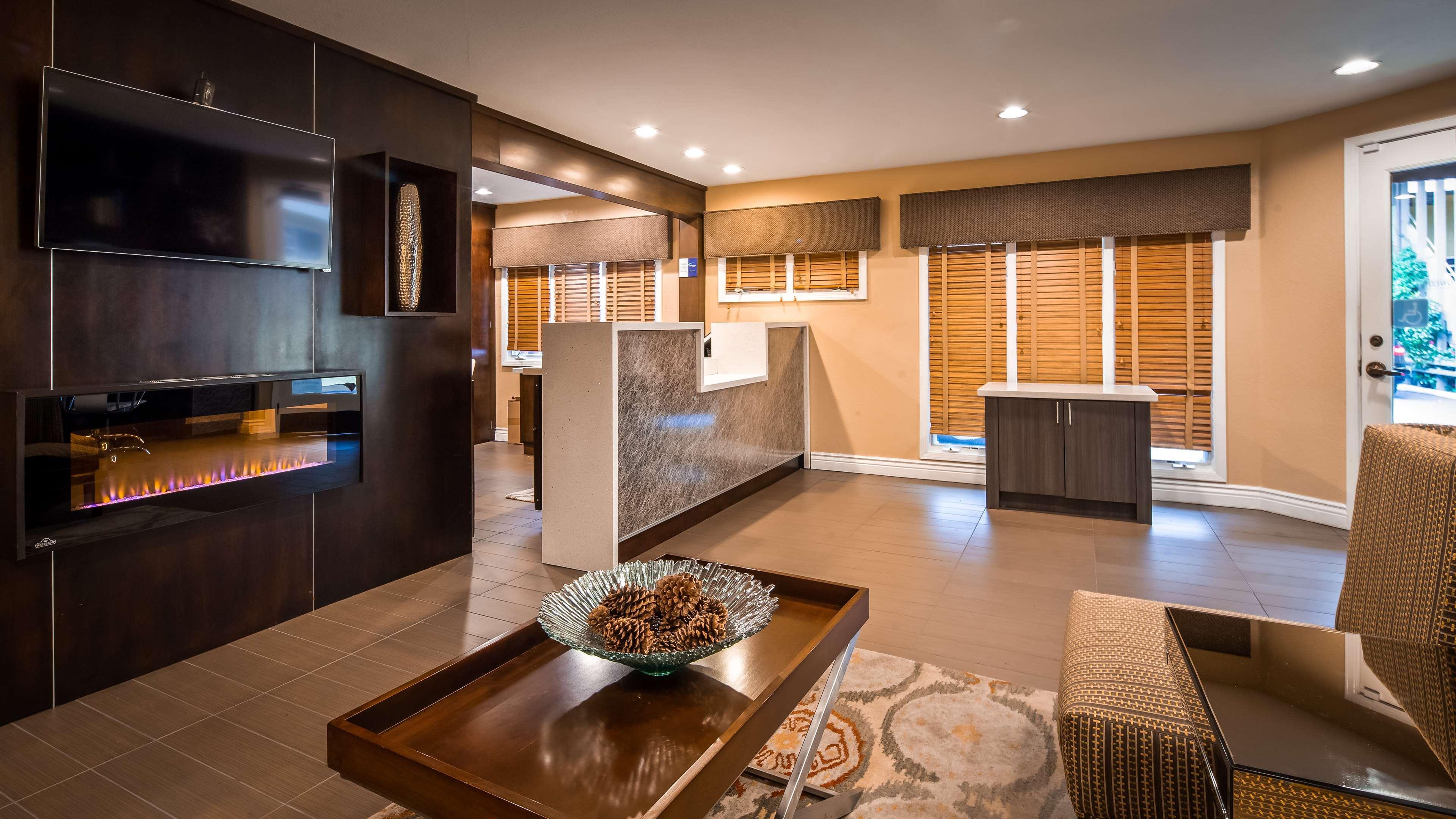 Best Western Carmel'S Town House Lodge Extérieur photo