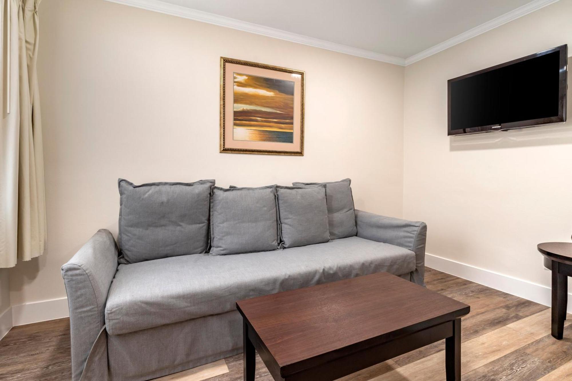 Best Western Carmel'S Town House Lodge Extérieur photo