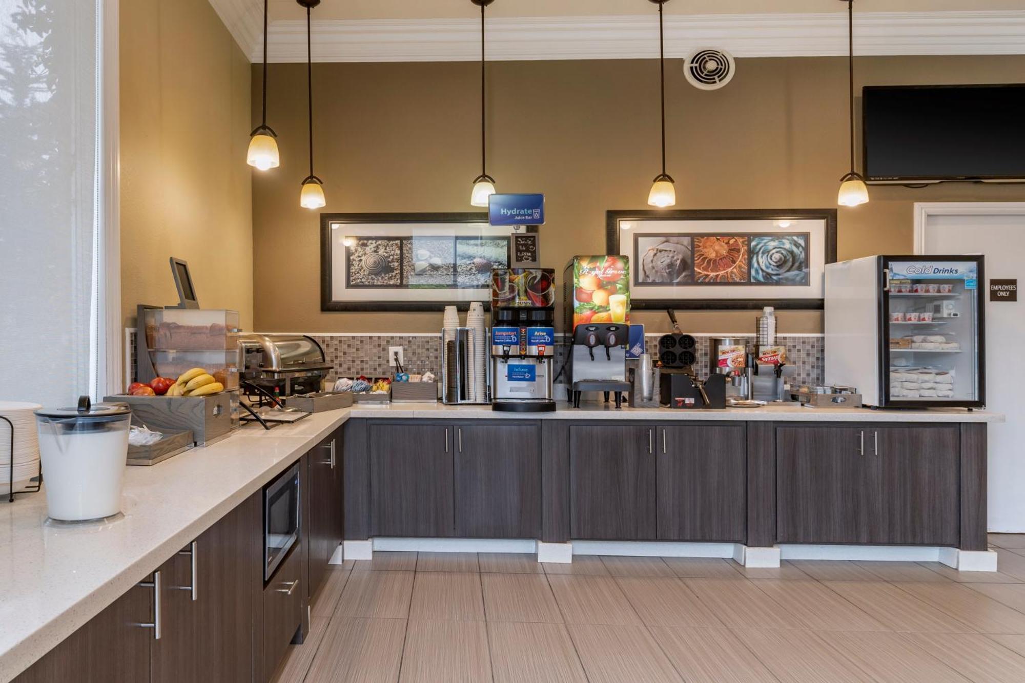 Best Western Carmel'S Town House Lodge Extérieur photo