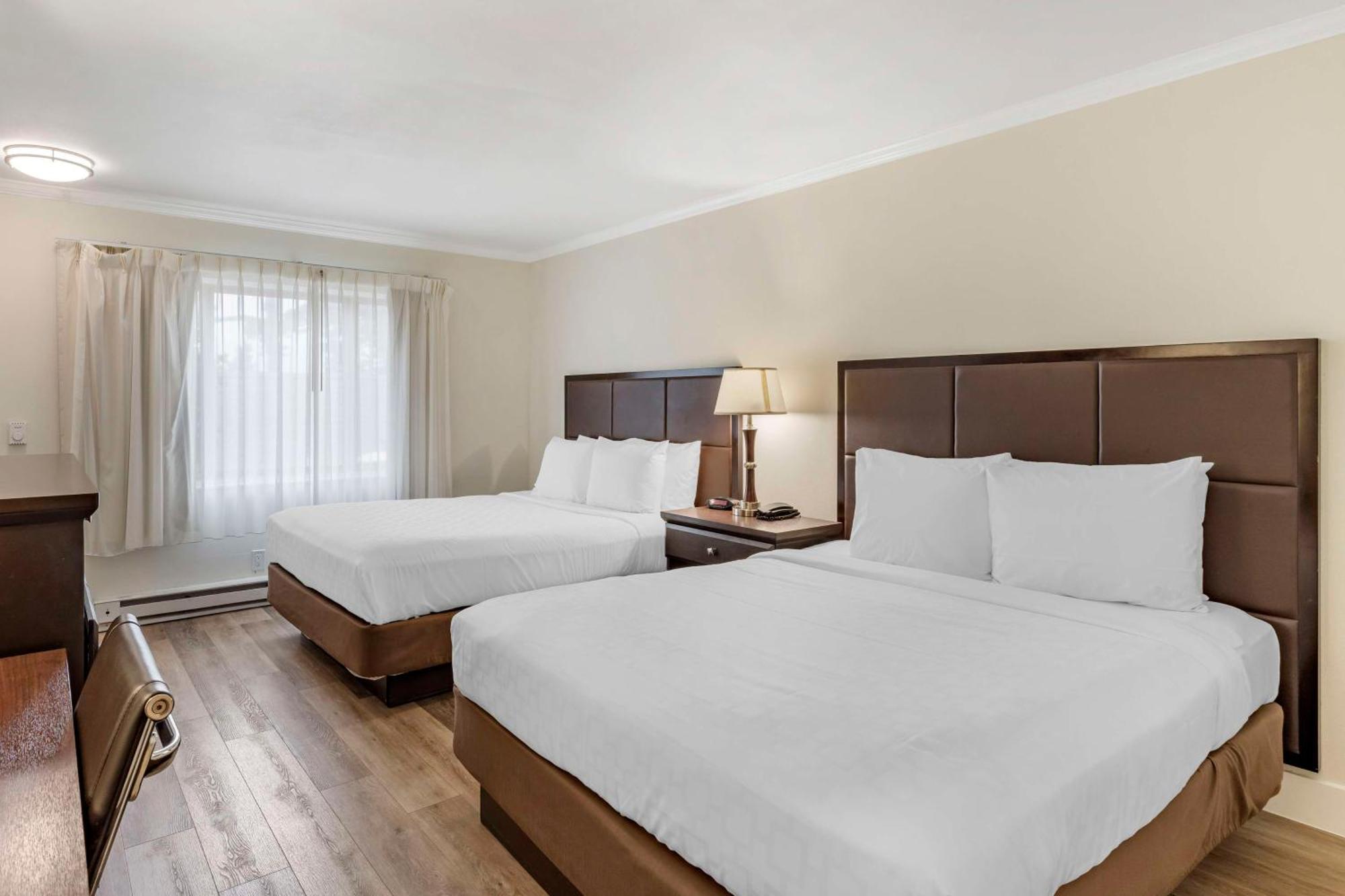 Best Western Carmel'S Town House Lodge Extérieur photo